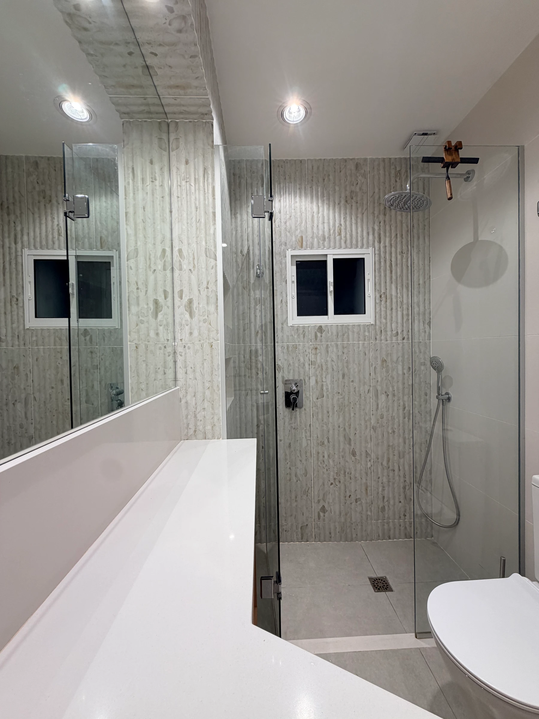 Baño Relieve — imagen 10