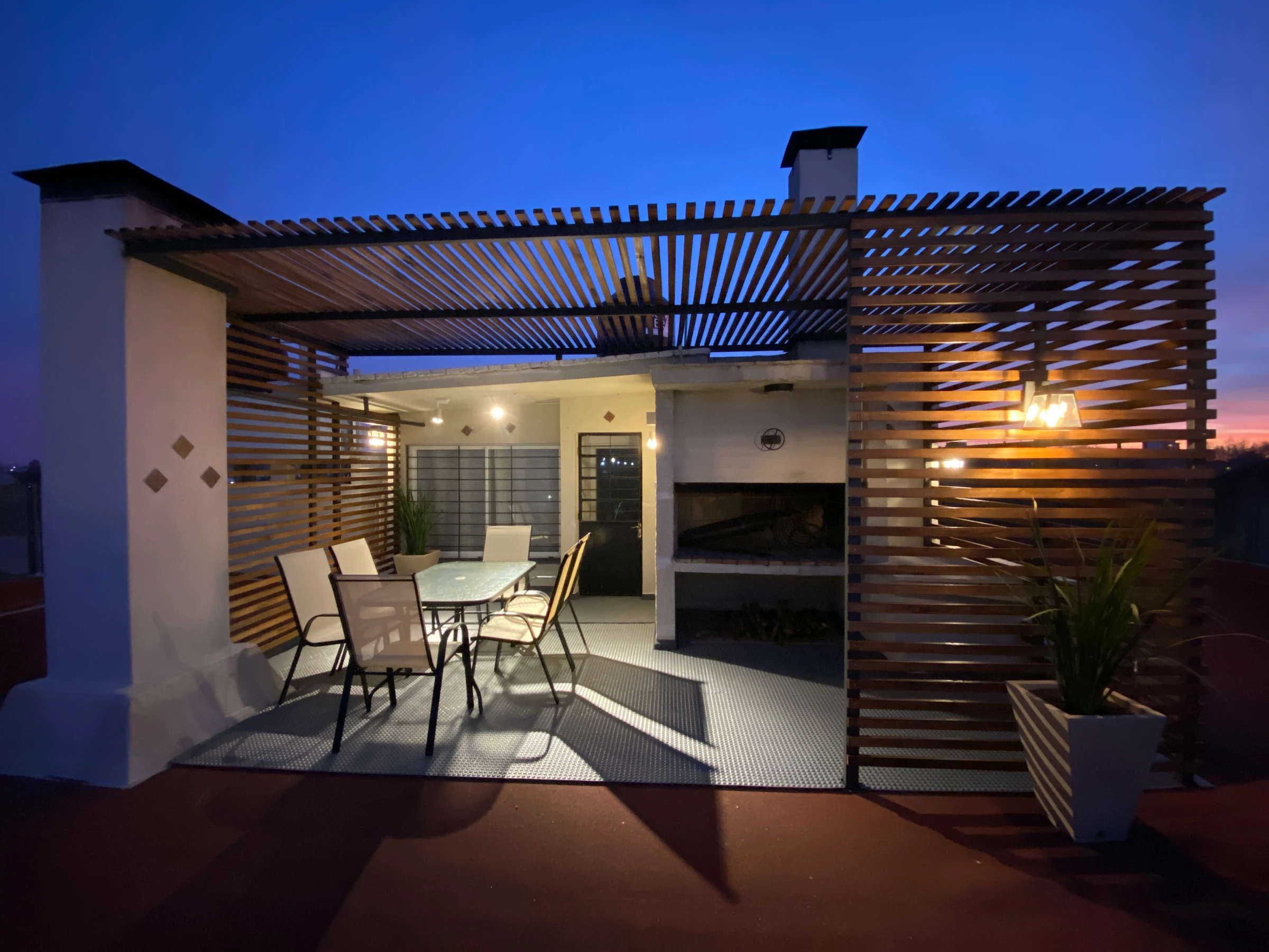 Refugio Exterior — imagen 8