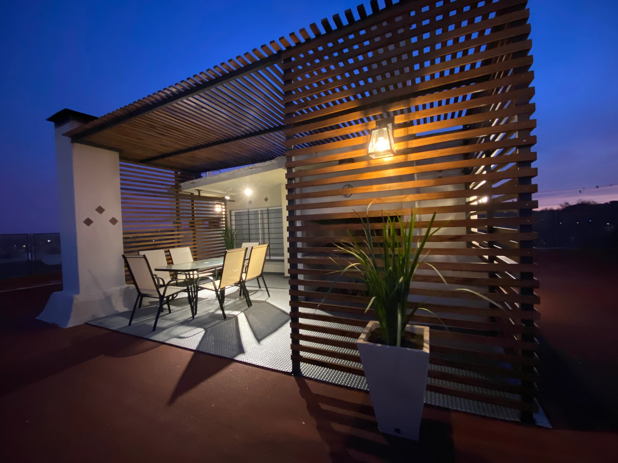 Refugio Exterior — imagen 7