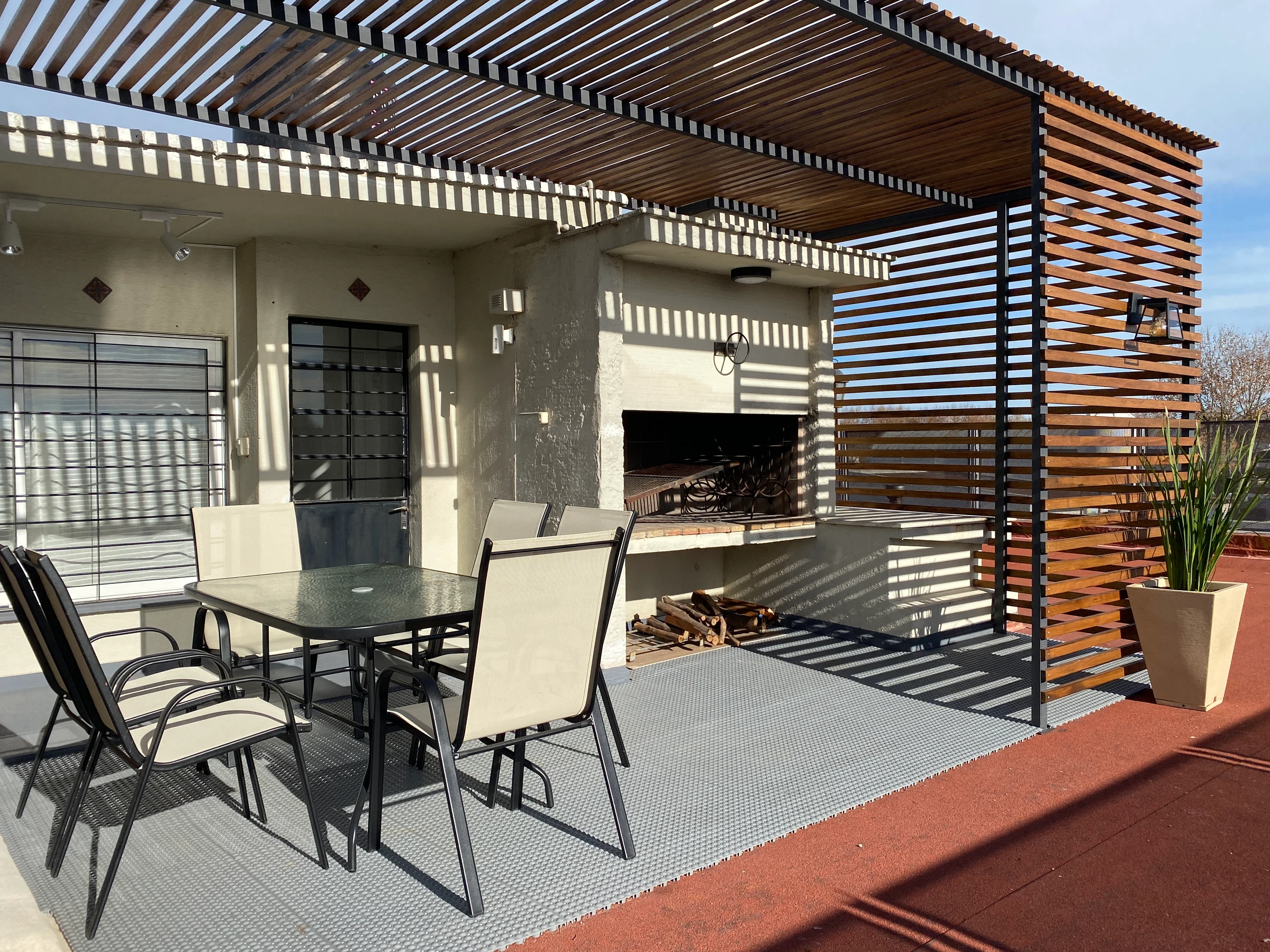 Refugio Exterior — imagen 11