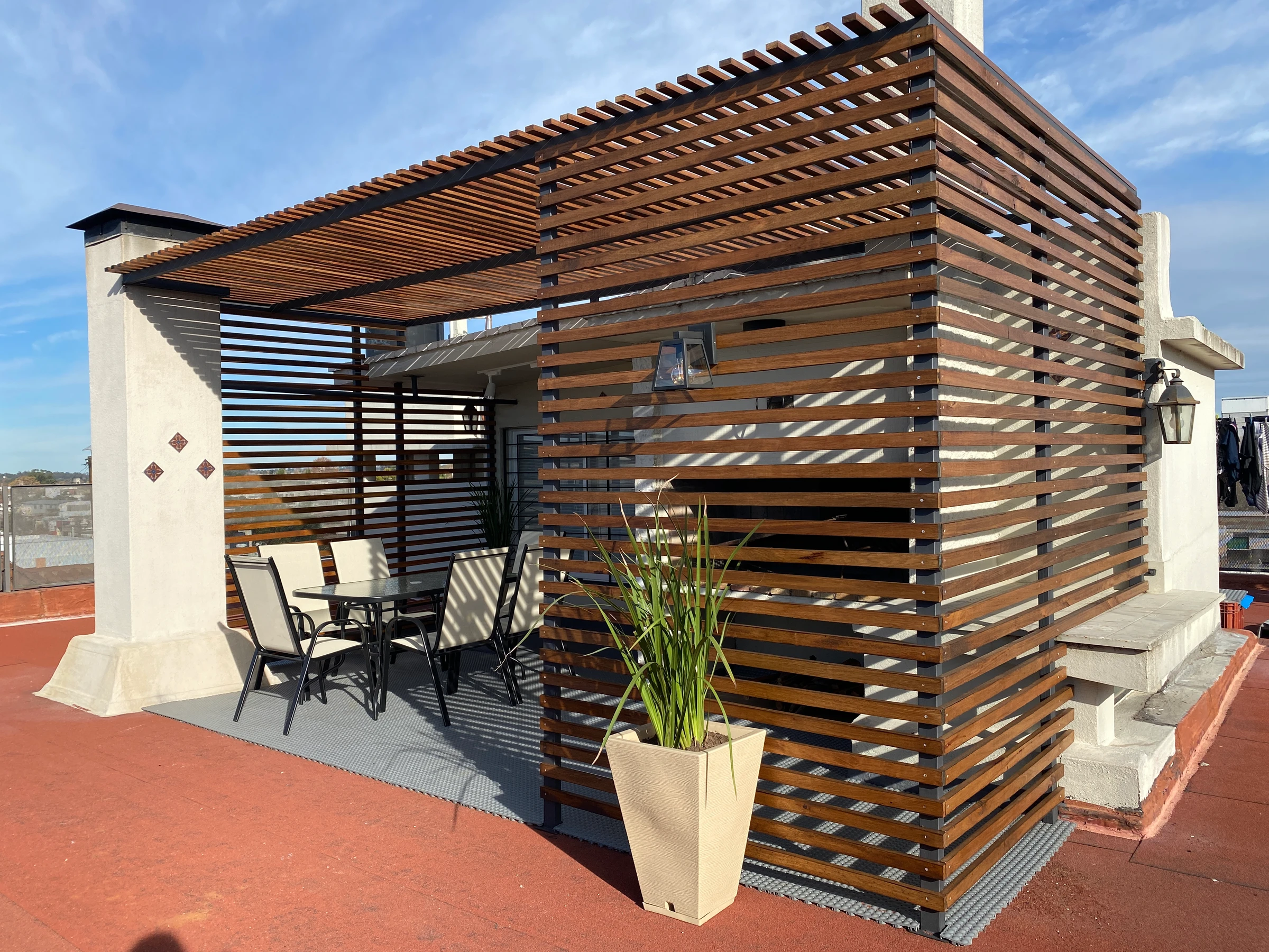 Refugio Exterior — imagen 6
